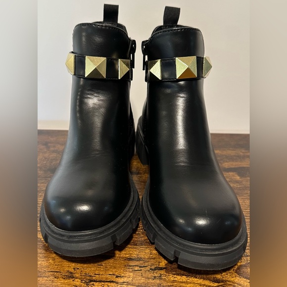 Steve Madden Little/Big Girls JSugarr  Stud Belt Ankle Boots NWT Various… - Picture 9 of 9